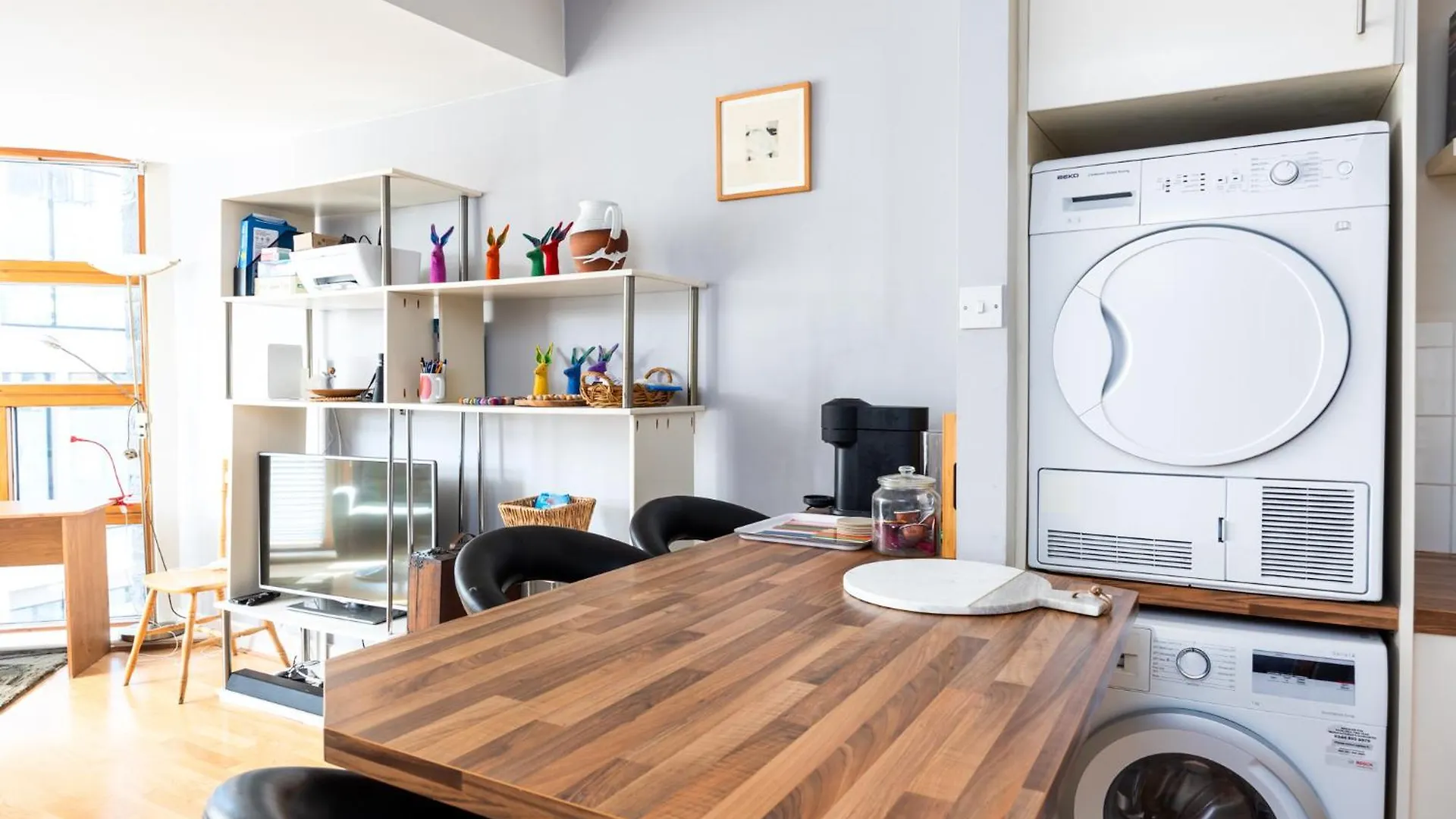 2 Bed Apartment with Roof Terrace 10 Min Walk to River Liffey Dublin Irsko